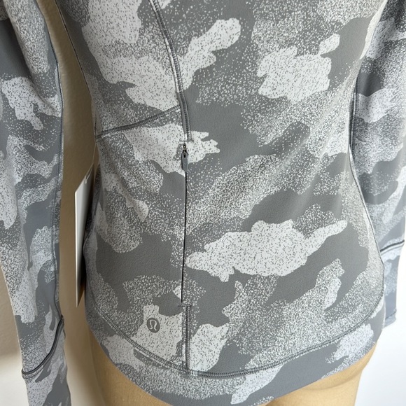 Lululemon Close to Crossing Long Sleeve *Rulu Size 4 in HSJS - Picture 10 of 10